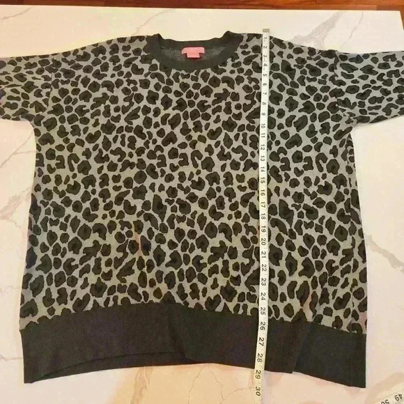 Isaac Mizrahi Womens Crewneck Leopard Black Gray Sweater Size XXL - Picture 6 of 10